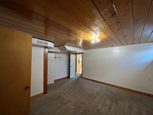 Foto del edificio - Berneau Orem Duplex