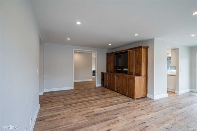 Building Photo - 3 br, 2 bath House - 601 Avenida Vaquero