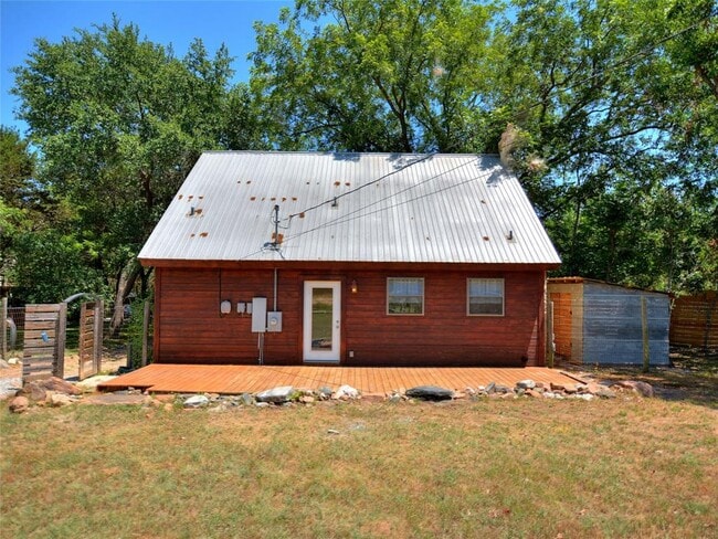 Building Photo - 302 Lago Verde Rd