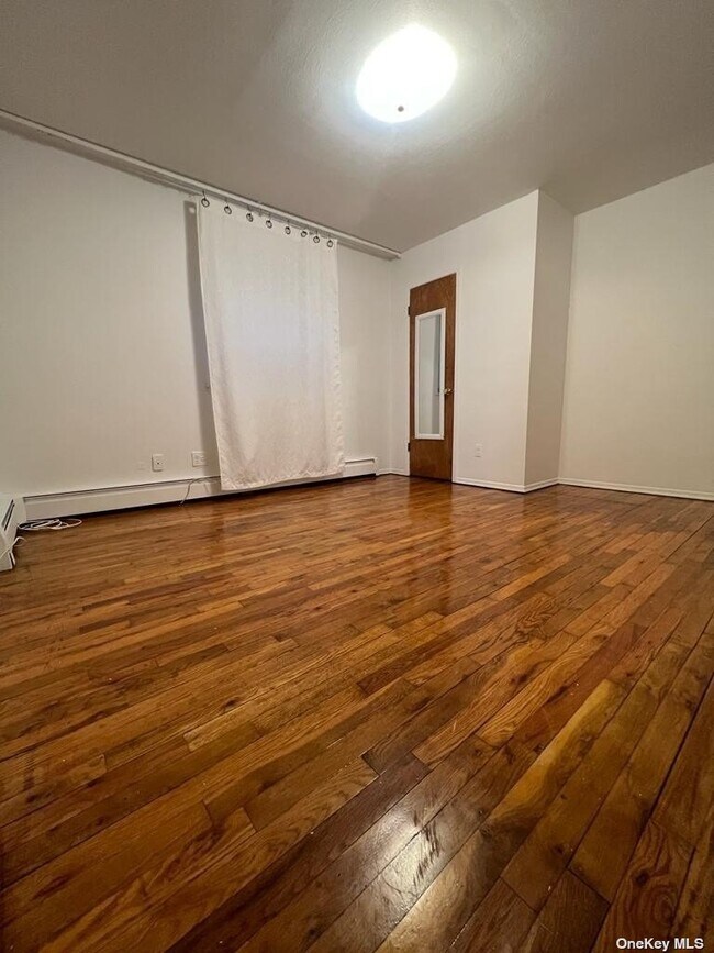 Foto del edificio - 31-24 44th St