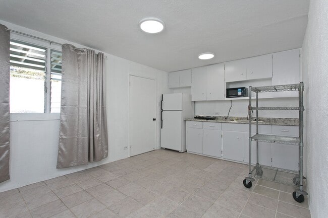 Building Photo - 436 Hualani St