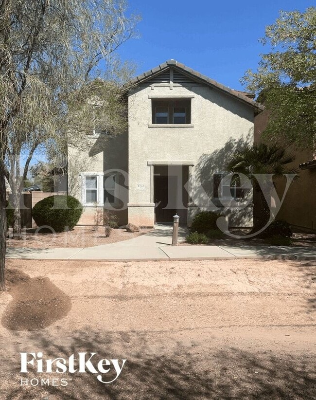 Building Photo - 2758 N Saramano Ln
