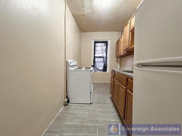 Building Photo - 2 bedroom in BRONX NY 10474