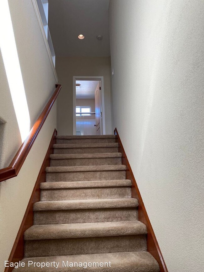 Building Photo - 3 br, 2.5 bath House - 178 Cinema St