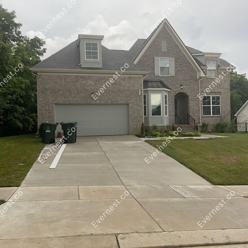 Primary Photo - 631 Silva Ln