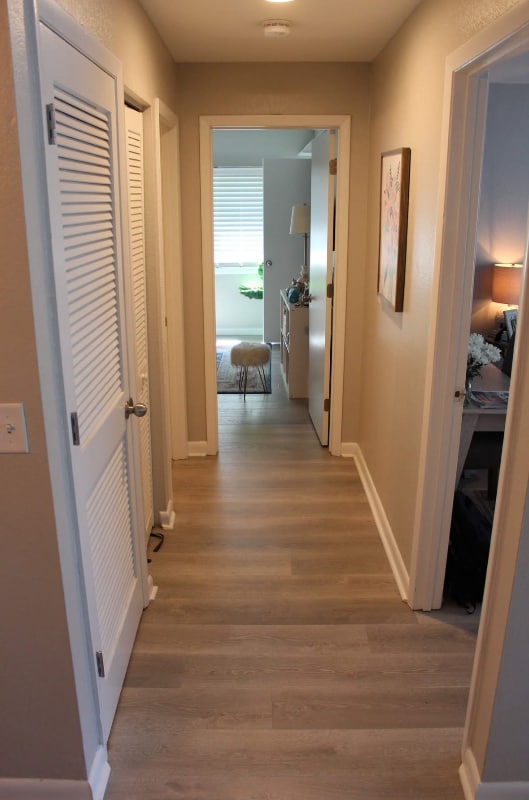 Building Photo - 277 Alexandra Dr