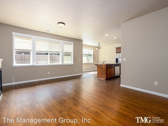 Foto del edificio - 2 br, 2 bath House - 8227 NE 20th Street