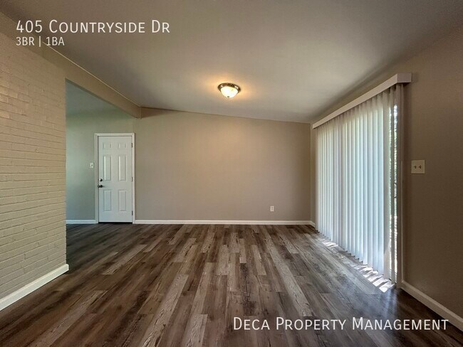 Building Photo - 3 Bedroom 1 Bathroom House