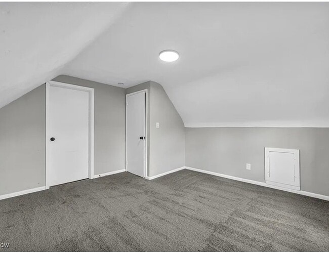 Building Photo - 3610 E 140th St