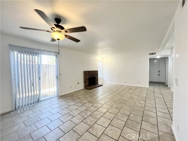 Building Photo - 853 Douglas Ct