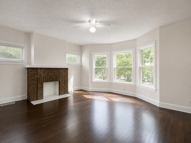 Building Photo - 3454 E 118th St