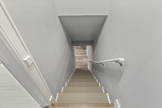 Foto del edificio - 350 Hill Park Dr