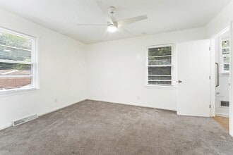 Building Photo - 3224 Windsor Ln