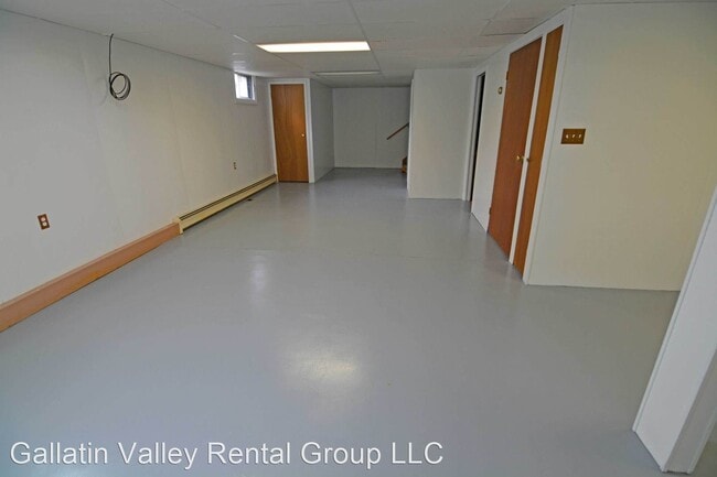 Building Photo - 316 N 10th Ave