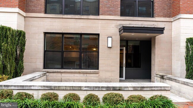 Foto del edificio - 145 Riverhaven Dr