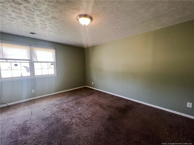 Building Photo - 1211 Southwood Dr