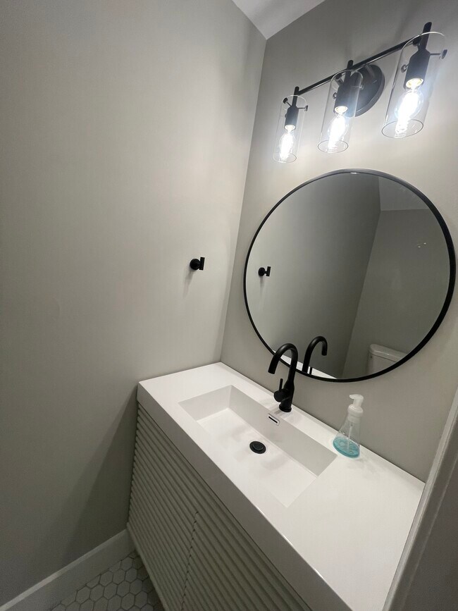 half bath - 301 Maxwell Ct