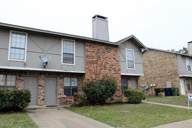 Foto del edificio - 2817 Wimbledon Ct