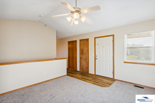 Foto del edificio - 3 bedroom 2 bath  - NE Wichita ***$300 Off...