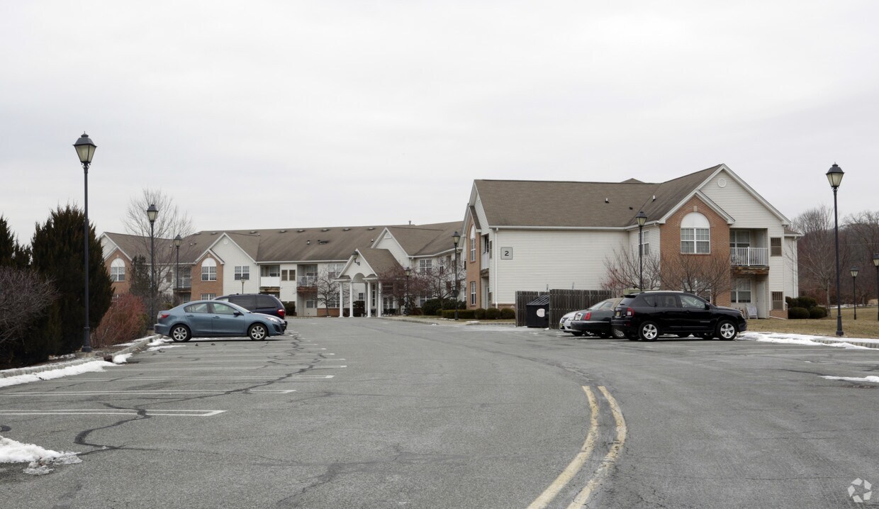 Brittany Manor Apartments in Hackettstown, NJ