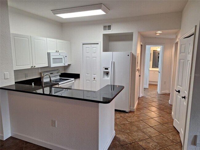 Foto del edificio - 5140 Northridge Rd