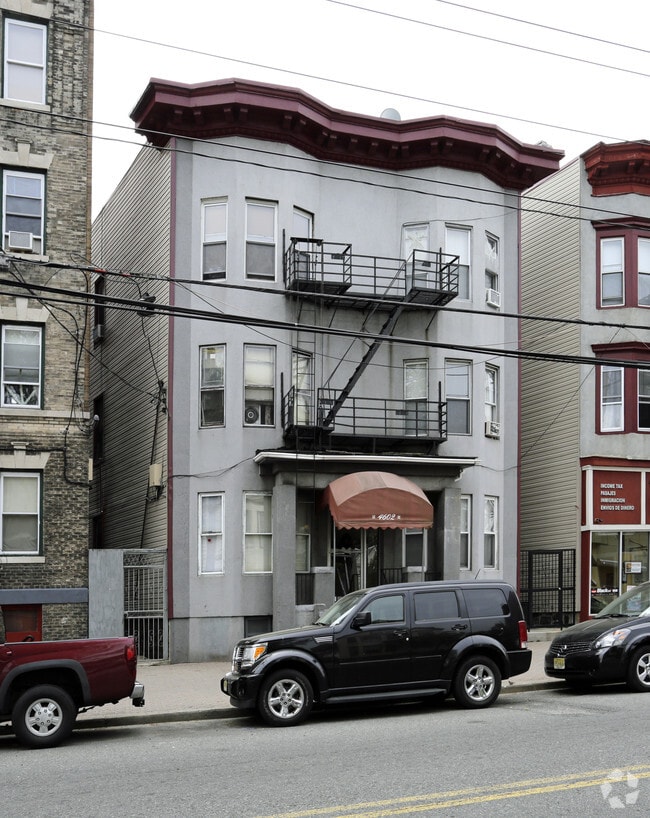 Primary Photo - 4602 Park Ave