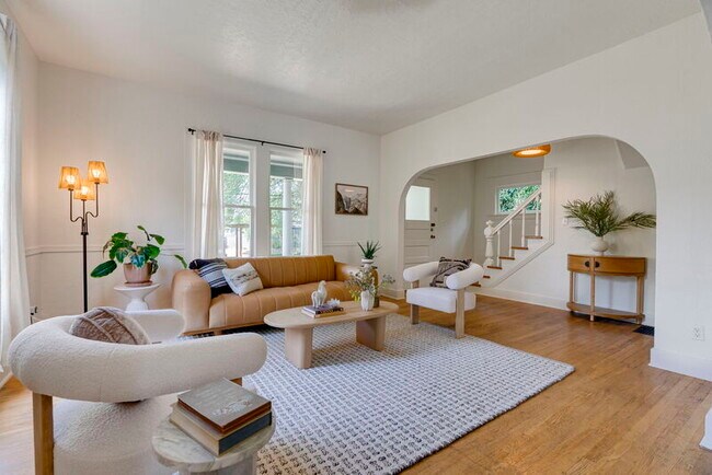 Foto del edificio - 8052 NE Couch St