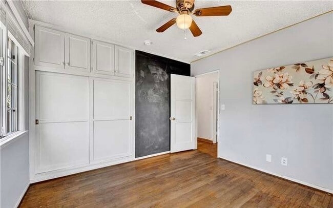 Building Photo - 11120 Townley Dr