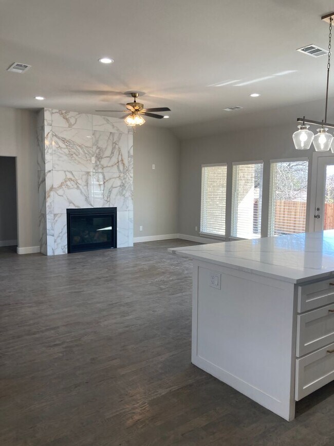 Foto del edificio - Built 2022! Beautiful Wooded, Private Lot
