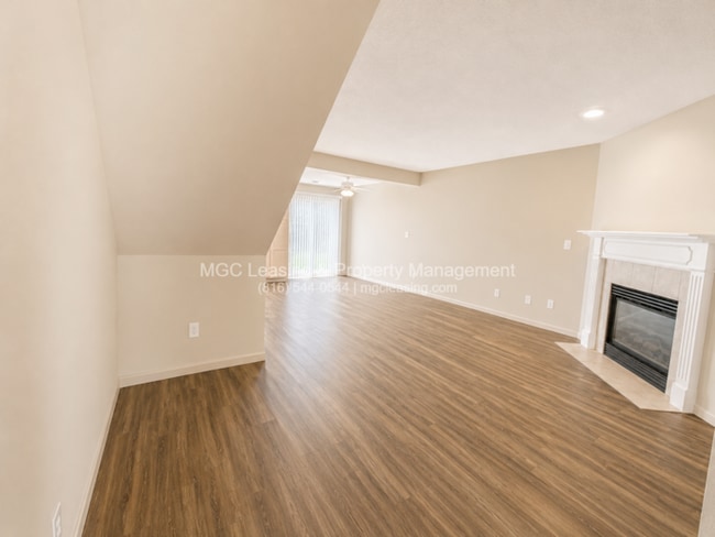Foto del edificio - South Garden Townhomes