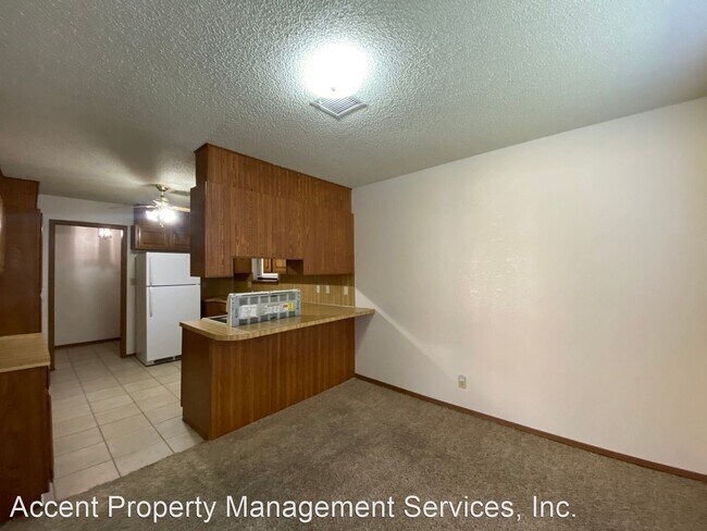 Building Photo - 2 br, 1 bath House - 2310 West Ithica Street