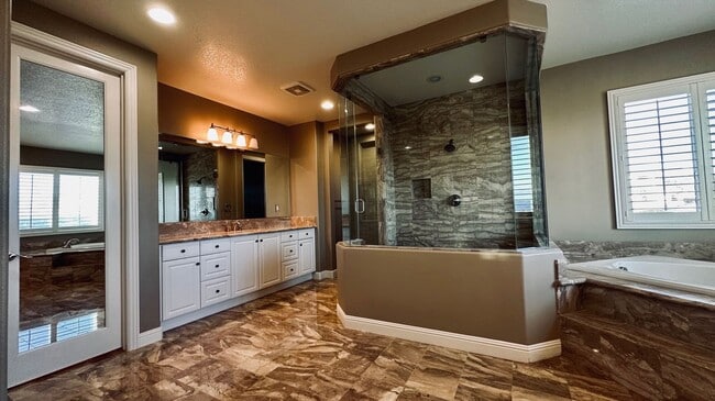 Building Photo - 2 Bedroom for Rent - 20212 Umbria Way