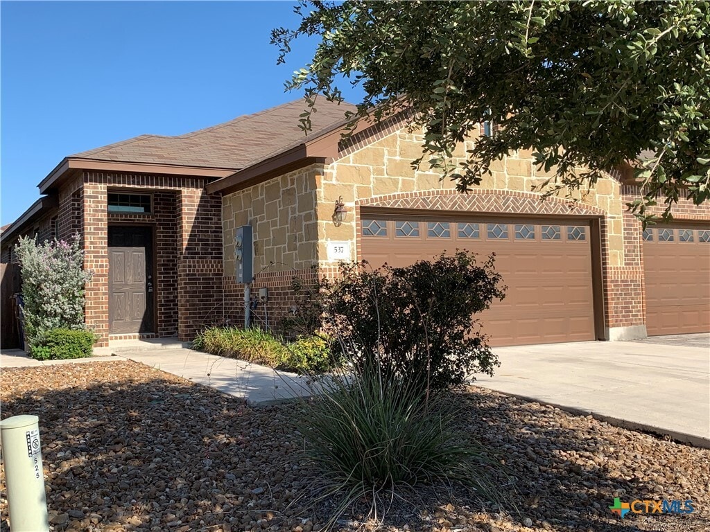 Foto principal - 537 Creekside Frst