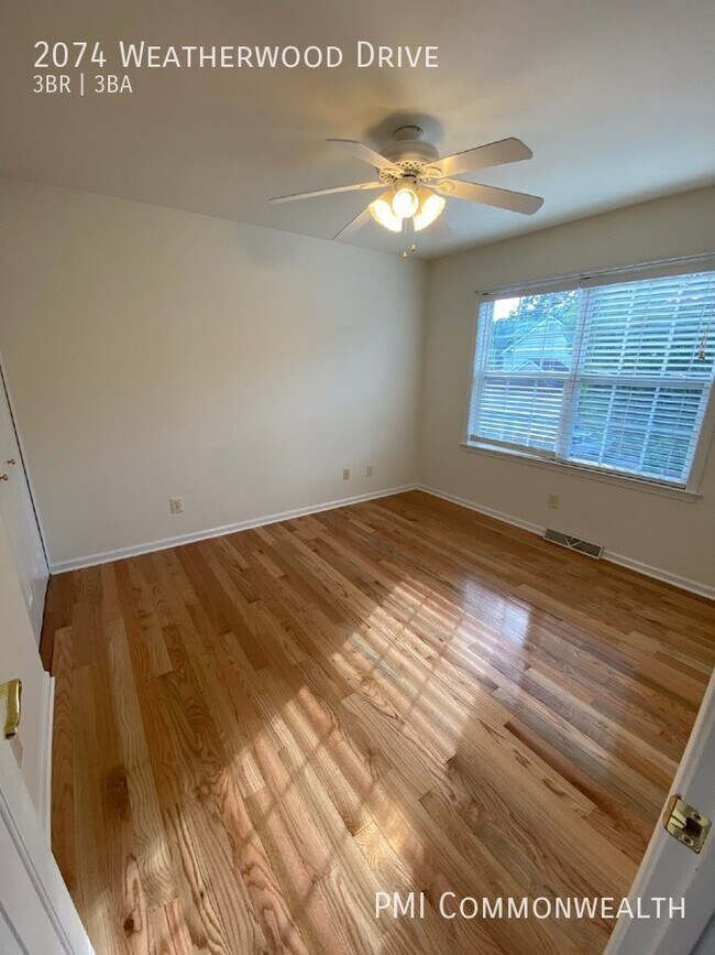 Building Photo - 3 Bed / 2.5 Bath Single Family (Available ...