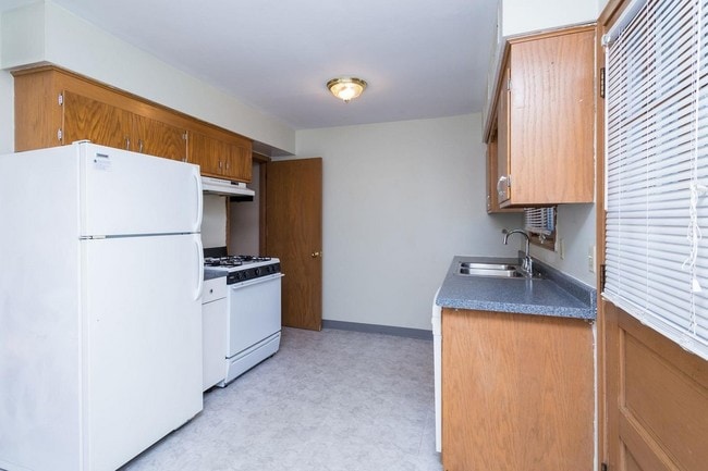 Foto del edificio - Penn Village Townhomes