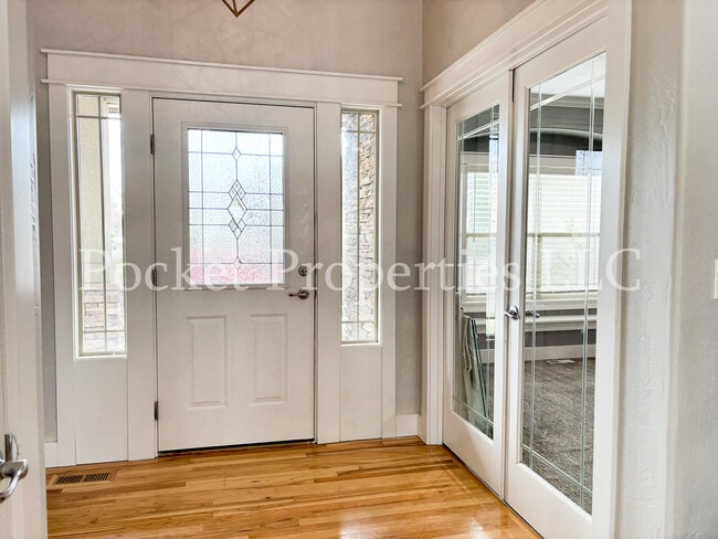 Building Photo - 874 E Forest Ridge Ct