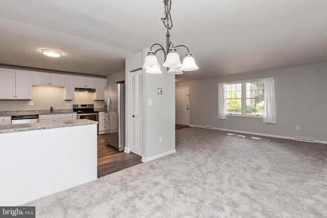 Foto del edificio - 5441 Marsh Hawk Way