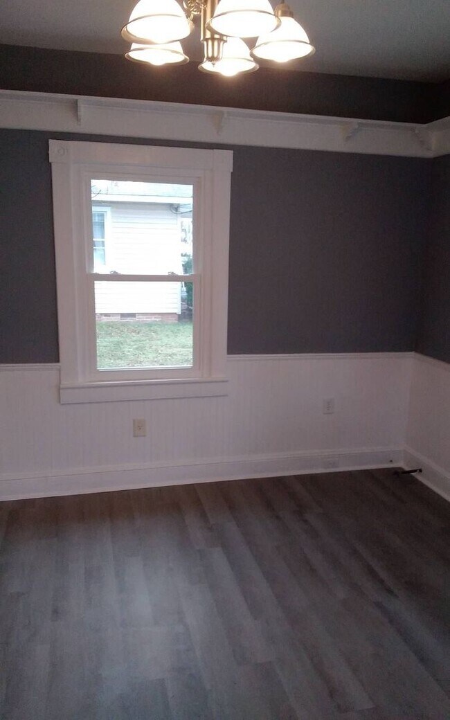 Foto del edificio - 2 bedroom house in Colonial Heights