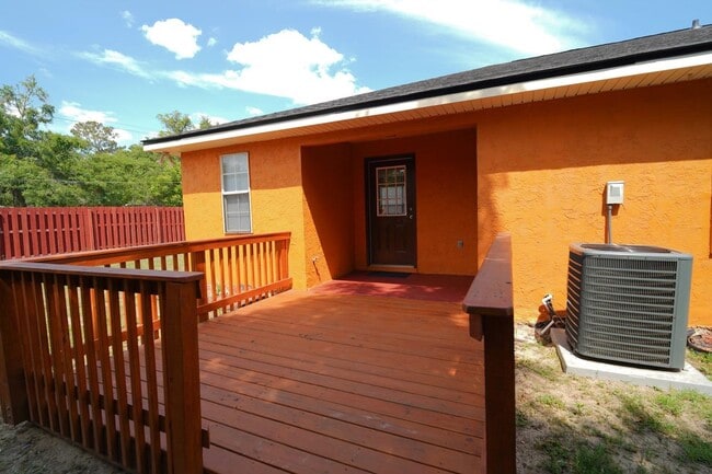 Building Photo - 3178 N Ridge Rd