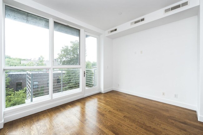 Building Photo - 1380 Bedford Ave