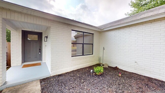 Foto del edificio - 2211 Muddy Peak Dr