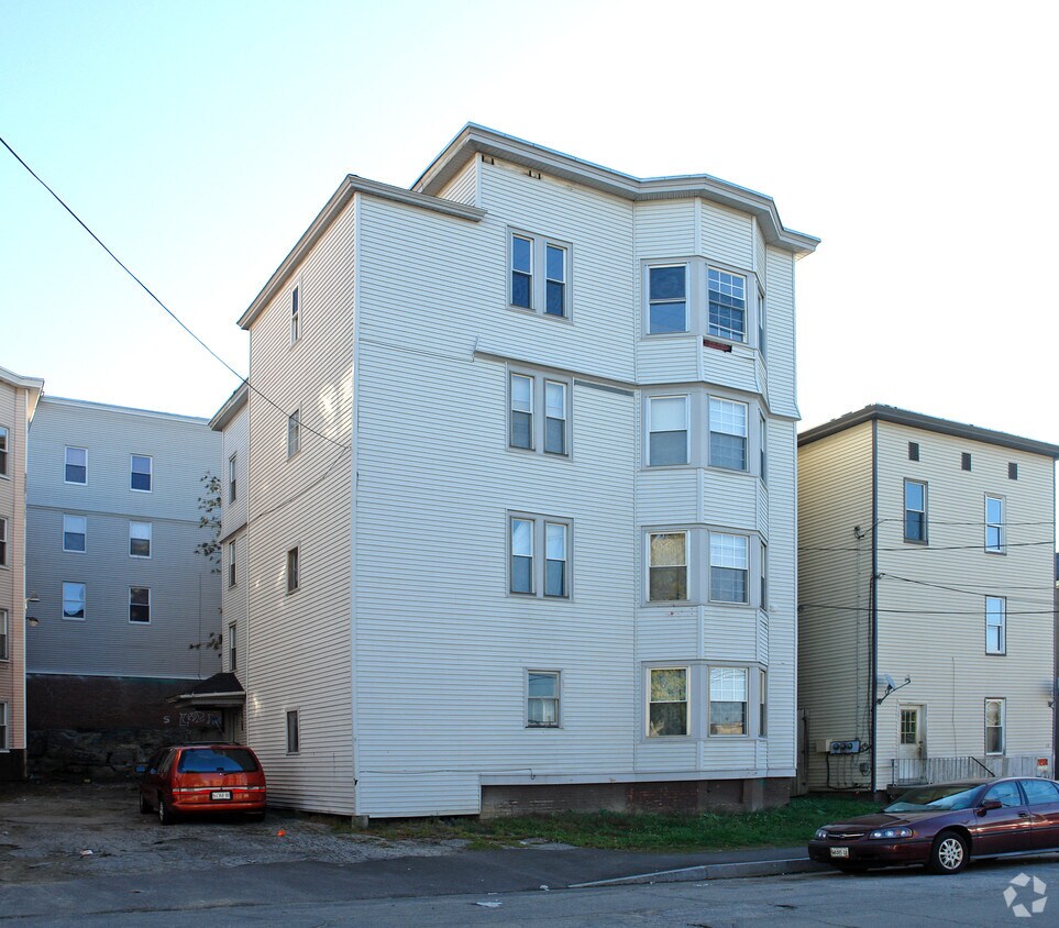 58 Knox St, Lewiston, ME 04240 58 Knox St Lewiston, ME