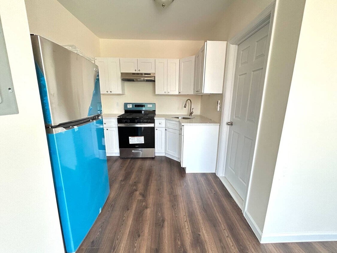 1406 White Plains Rd, The Bronx, NY 10462 House Rental in The Bronx