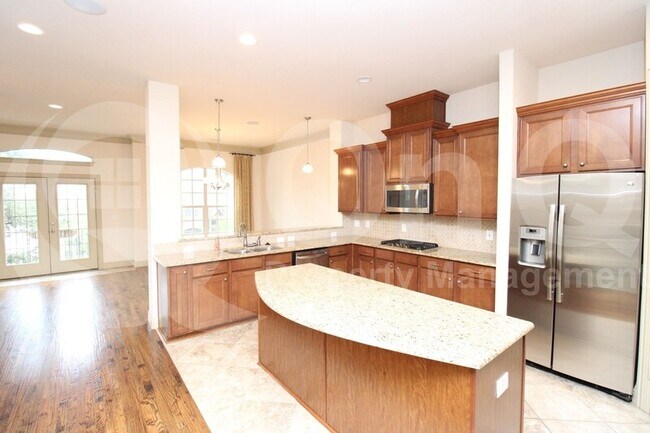 Foto del edificio - 652 Rockingham Dr