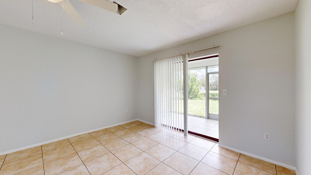 Primary Photo - 201 Golf Club Ln