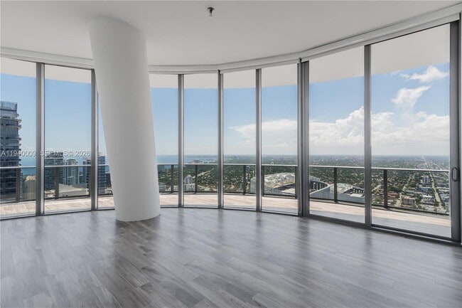 Building Photo - 801 S Miami Ave