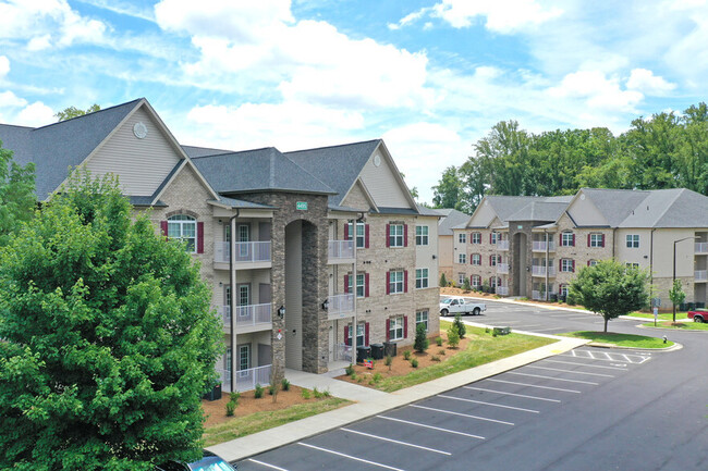 Landon Creek Apartments Apartments - 4495 Old Battleground Rd ...