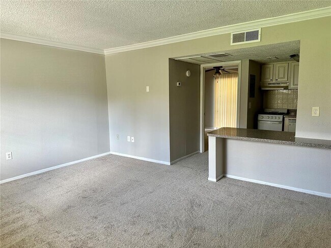 Foto del edificio - 121 Oyster Bay Cir