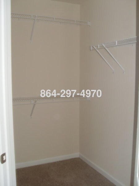 Building Photo - 409 Cedar Pines Dr