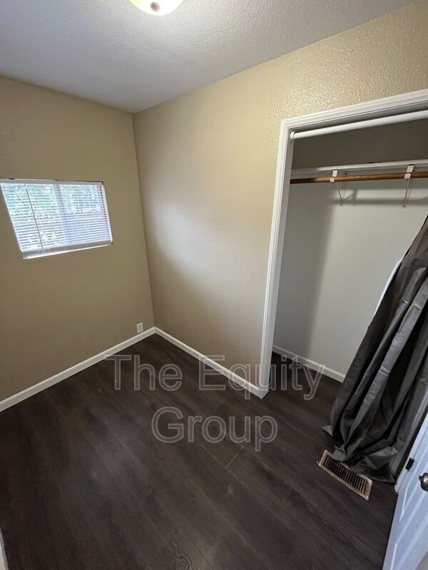 Foto del edificio - 19014 Ave 146